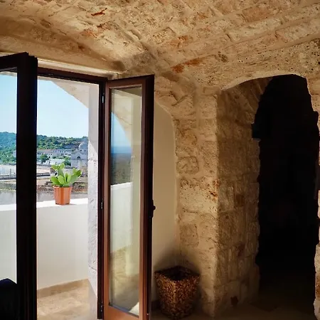 Casa Martina אוסטוני
